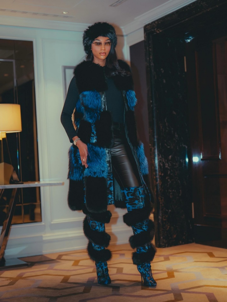 乐鱼体育在线-头号男友粉！WNBA球星里斯本土看不过瘾 还到欧洲看柏林赛