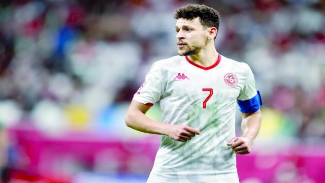 1668563277598061376.jpg 在卡塔尔联赛效力的突尼斯队的7号前锋、队长尤瑟夫·姆萨克尼.jpg