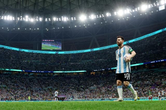 1669530772626004566.jpg 2022-11-26T195844Z_745320325_UP1EIBQ1JHTRI_RTRMADP_3_SOCCER-WORLDCUP-ARG-MEX-REPORT.jpg